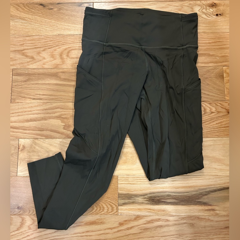 lululemon fast and free dark green leggings size 6, 19"